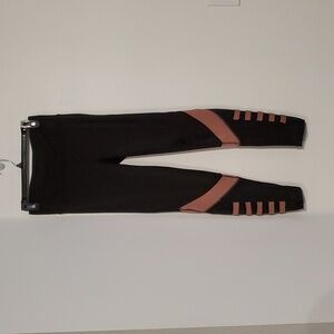 267◼️EXERCISE LEGGINGS